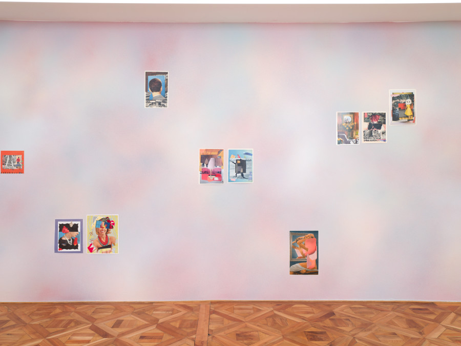 Hippolyte Hentgen, Nuée, 2025, installation de collages sur peinture murale acrylique, vue de l’exposition « Chambre à deux lits » à la Villa du Parc - centre d’art contemporain - Aurélien Mole, 2025