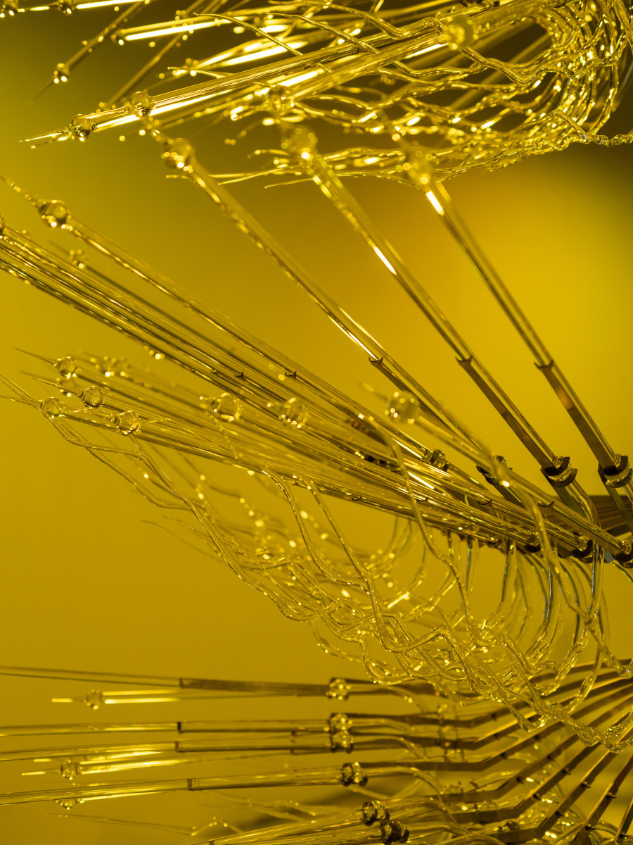 Exhibition View Duo Show Pauline Cordier & Rahel Oberhummer « Ce qui nous échappe » at Espace ContreContre, Saint-Maurice, 2026 / Photo: ©Etienne Malapert / Courtesy: The artists & EspaceContreContre. Disarmed — AP.2, Borosilicate glass and stainless steel, Sculpture: 164 × 110 × 110 cm, 2026