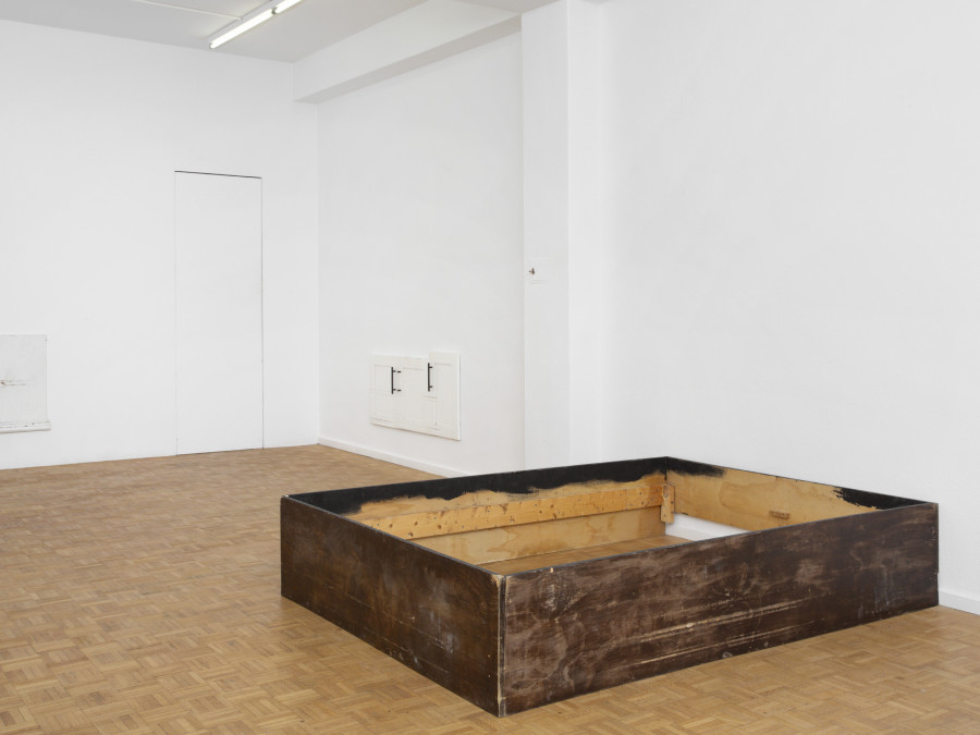 Exhibition view, Emily Barker, Wall Works, Sentiment, 2023. Photo credit: Philipp Rupp / Julien Gremaud. Courtesy of the artist and Sentiment