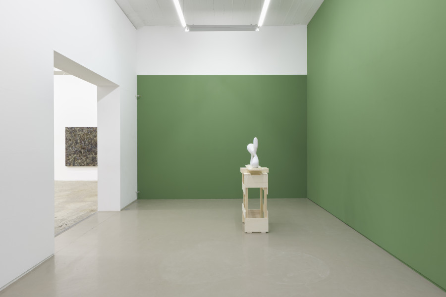 Exhibition view, Flurin Bisig, Bleibendes Verlangen unter gewandelten Voraussetzungen, Galerie Mark Müller, Zürich, 2025. Photo credit: Conradin Frei & Galerie Mark Müller, Zürich.