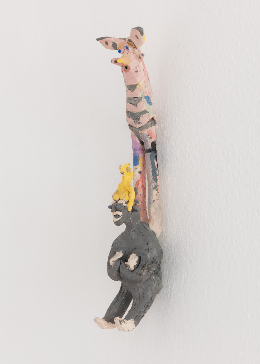 Ugo Gattini, Per gli amici, Terra cotta, 7x30x5cm
, 2021.