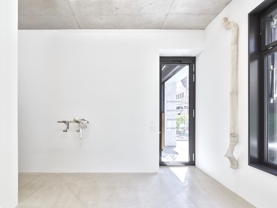 Installation view, Christiane Blattmann, Submissive Sculpture, Damien & The Love Guru, Zürich, 2025. Courtesy of the artist and Damien & The Love Guru, Brussels/Zurich. Photography : Felix Jungo
