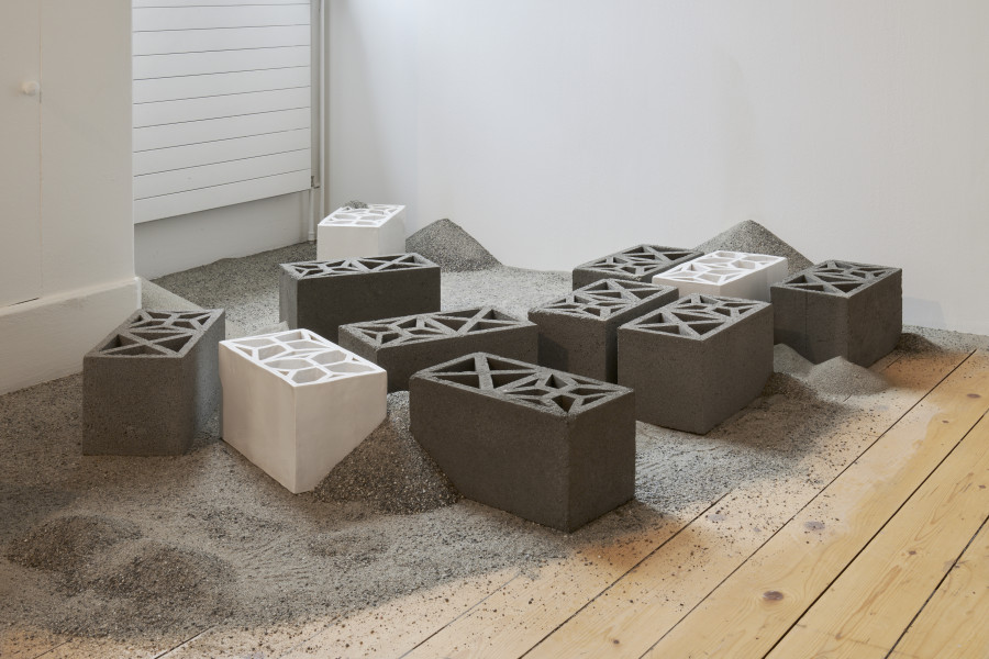 5. Monika Emmanuelle Kazi, Terre-plein, terres mères, 2022. Photo : Guillaume Python. Courtesy Kunsthalle Friart Fribourg