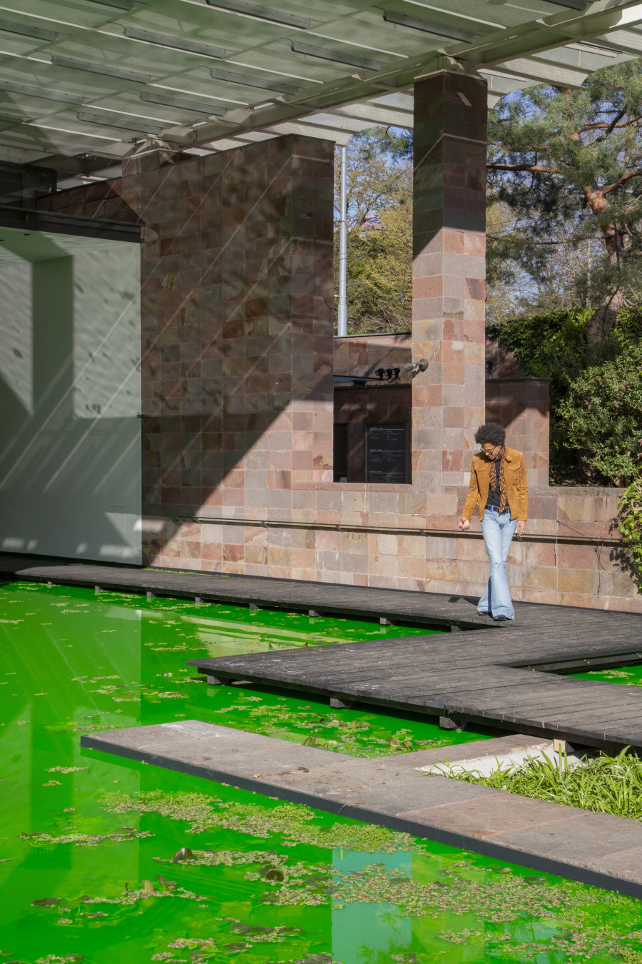 Installation view: Fondation Beyeler, Riehen/Basel, 2021 Courtesy of the artist; neugerriemschneider, Berlin; Tanya Bonakdar Gallery, New York / Los Angeles © 2021 Olafur Eliasson Photo:Pati Grabowicz