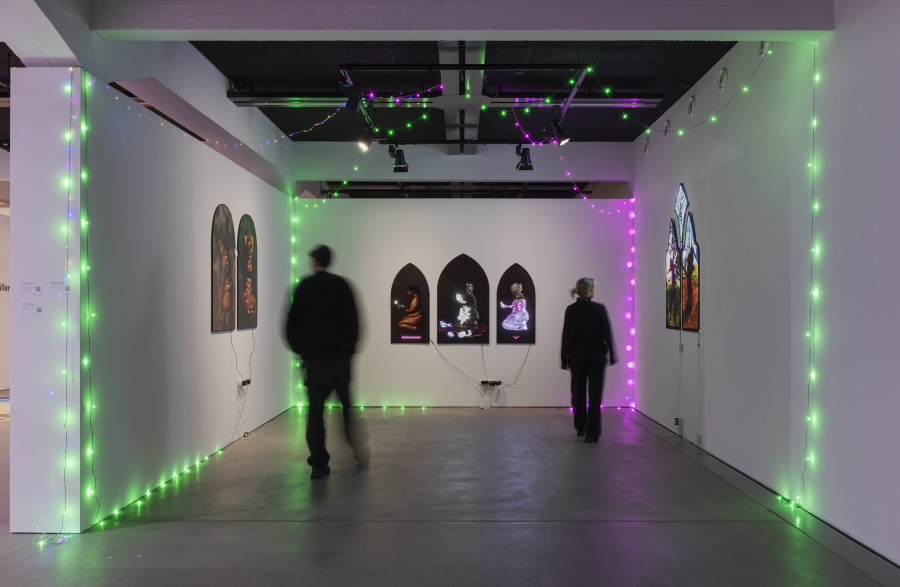 Giulia Essyad, Under the Pink, 2023, Exhibition view «UBERMORGEN, Johanna Müller, Giulia Essyad. Swiss Media Art – Pax Art Awards 2023», 2024, HEK, photo: Franz Wamhof