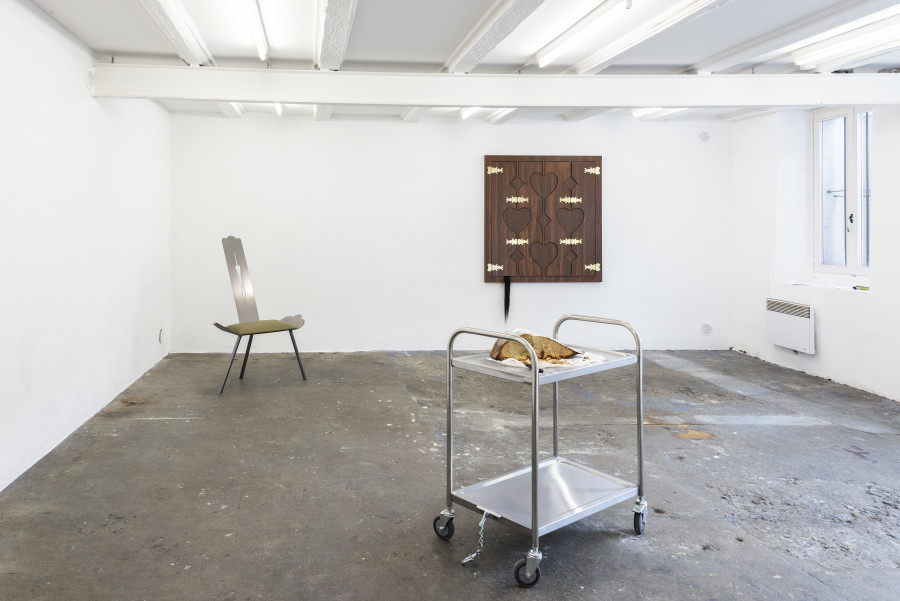 Exhibition view « Meet Me Halfway » at WallStreet, Fribourg, 2023 / Photo: Remy Ugarte / Courtesy: the artist and WallStreet.