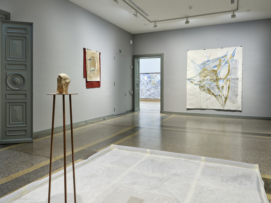 Installation view ‘Marisa Merz. Ascoltare lo spazio / Listen to the Space’, Kunstmuseum Bern, 2025, photo: Rolf Siegenthaler, © Kunstmuseum Bern
