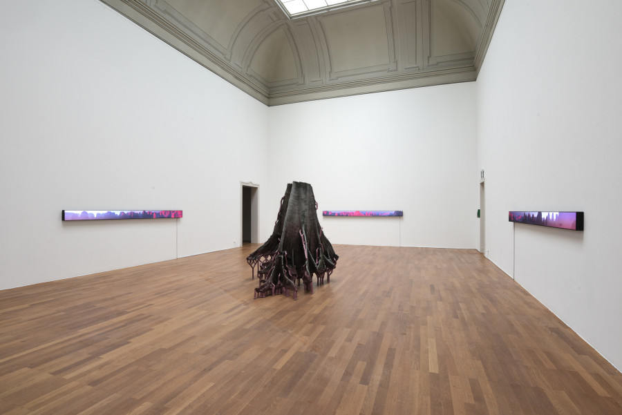 Timur Si-Qin, Etching the Path to the Sea Within, 2023 (front), Sharaan Sunbreak North, 2023 (left), Sharaan Sunbreak East, 2023 (back), and Sharaan Sunbreak South, 2023 (right). Exhibition view Kunsthalle Winterthur, Photo: Christian Schwager