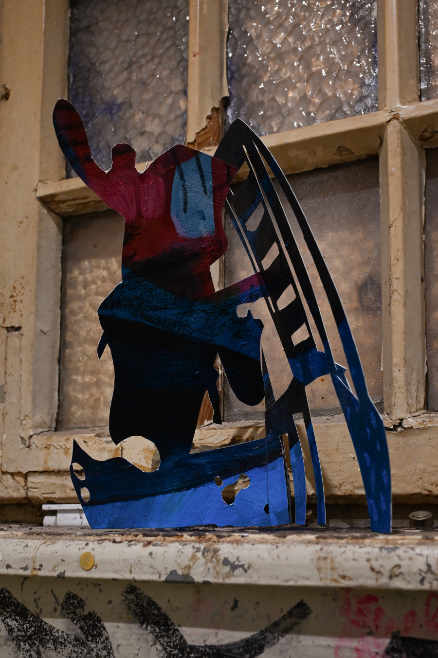 Mirjam Walter, "aller. jamais retour," 2025, dimensions variable, Mirjam Walter, "gestohlen bleiben" at Kaiserwache, Freiburg im Breisgau, 2025. Courtesy: the Artist and Kaiserwache. Photo: Stefan Lux