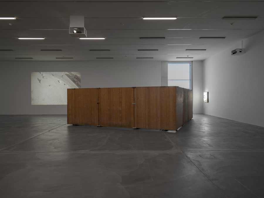 Klara Lidén, Over out und above, Kunsthalle Zürich, 2025. Image: Cedric Mussano