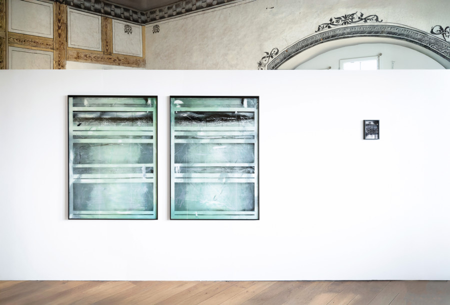 Exhibition view, Sebastian Haas, (Im)permanence, Vitromusée Romont, Freiburg, 2024-2025.