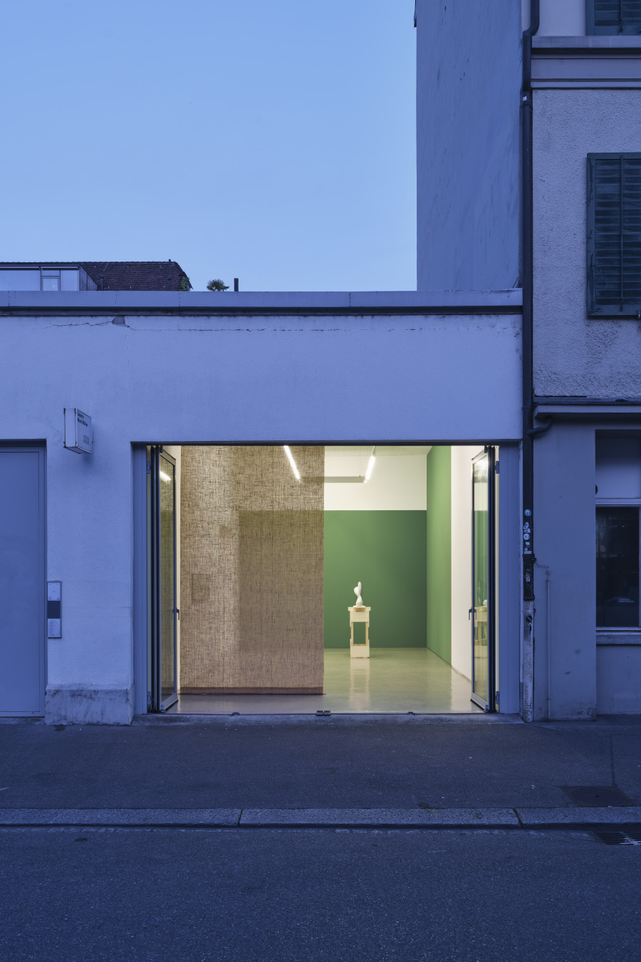 Exhibition view, Flurin Bisig, Bleibendes Verlangen unter gewandelten Voraussetzungen, Galerie Mark Müller, Zürich, 2025. Photo credit: Conradin Frei & Galerie Mark Müller, Zürich.