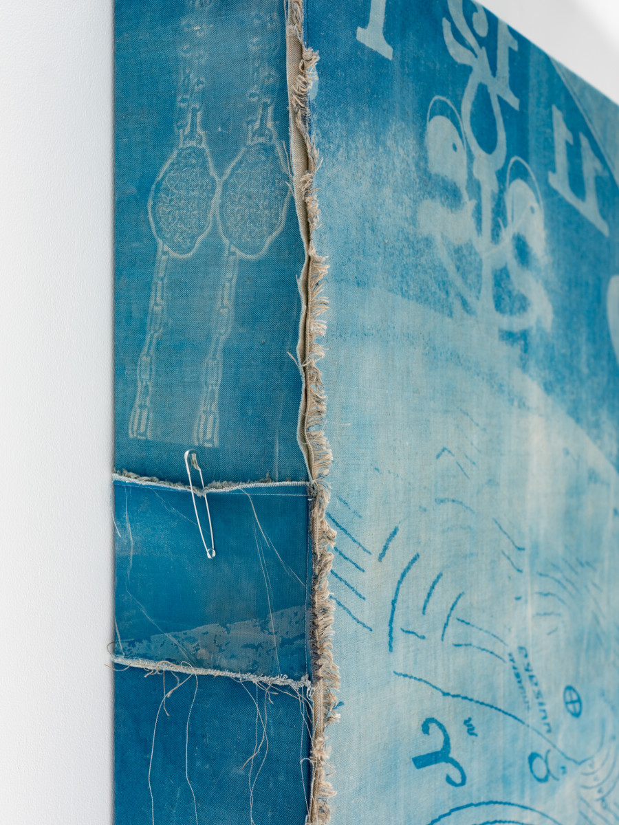 SCH O.K, 117x95,5x18cm, cyanotipe on linen, wood, metal, quartz Crystal, 2023. Photo credit : Philip Frowein (@philipfrowein)