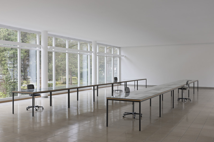 Linda Bilda, Die goldene Welt, installation view, Kunsthaus Glarus, 2025. Photo: Gina Folly