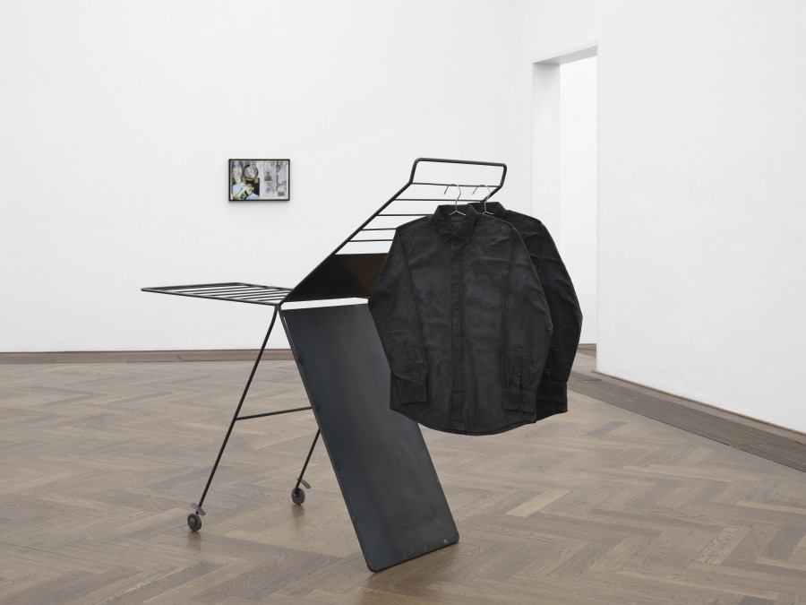 Troy Montes Michie, Slag Pile, 2025, installation view, in: Troy Montes Michie, The Jawbone Sings Blue, Kunsthalle Basel, 2025, photo: Philipp Hänger / Kunsthalle Basel