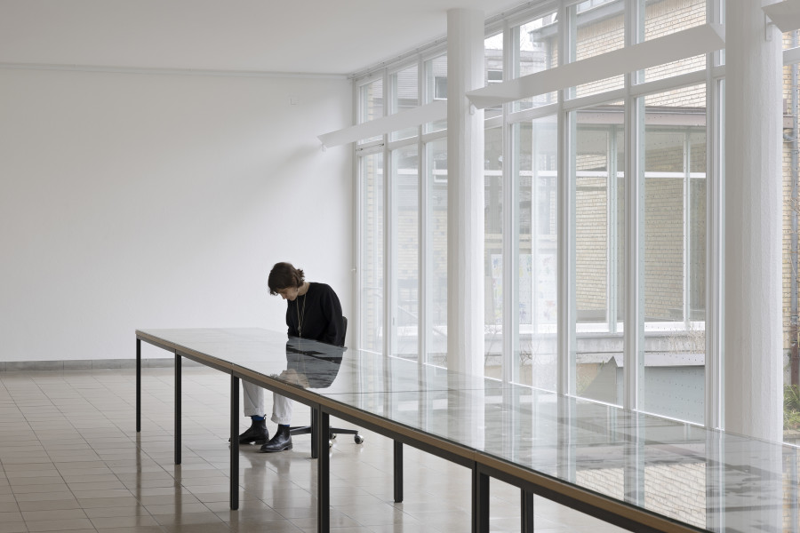 Linda Bilda, Die goldene Welt, installation view, Kunsthaus Glarus, 2025. Photo: Gina Folly
