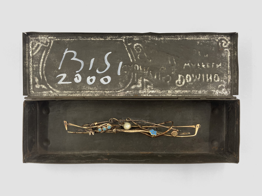 Bernhard Schobinger, Untitled, 2006, Brooch made of antique jewellery, found spectacle frame, turquoise, pearl, enamel, gold, stainless steel wire, 1.8 x 12.3 x 1.5 cm