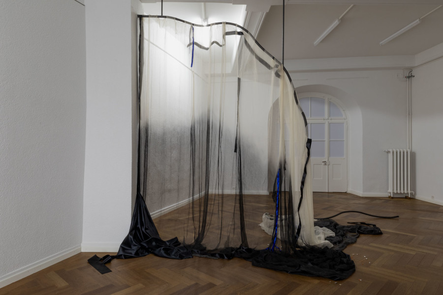 Installation view, MUMBLES SLIDE ALONG THE SLEEVE, KRONE COURONNE, 2023. Credits © Guadalupe Ruiz