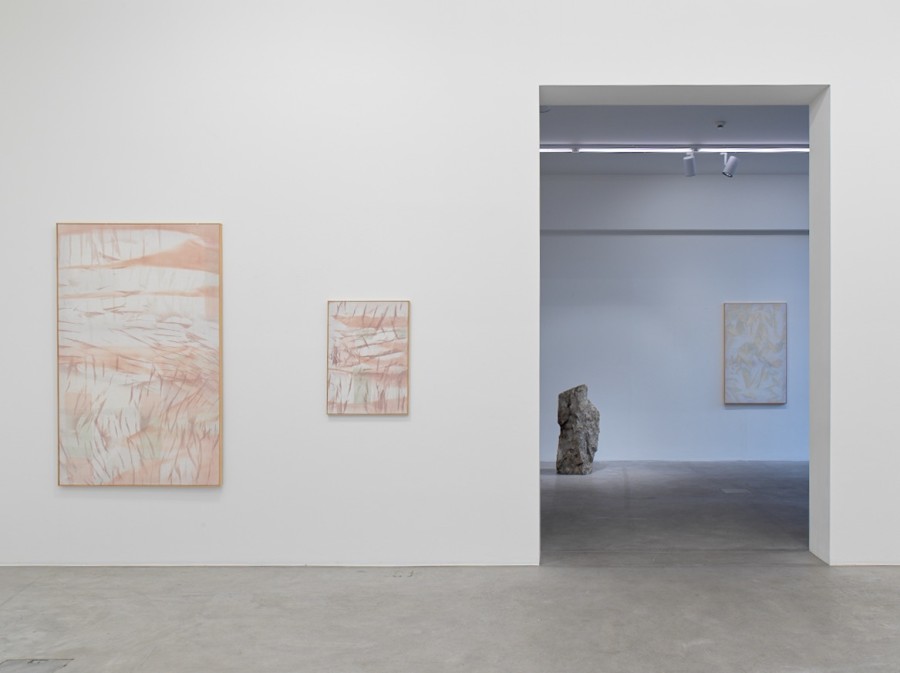 Exhibition view, Mirko Baselgia, materia viva, Galerie Urs Meile, Lucerne, Switzerland, 17.3.-29.4.2022, photo by Stefan Altenburger