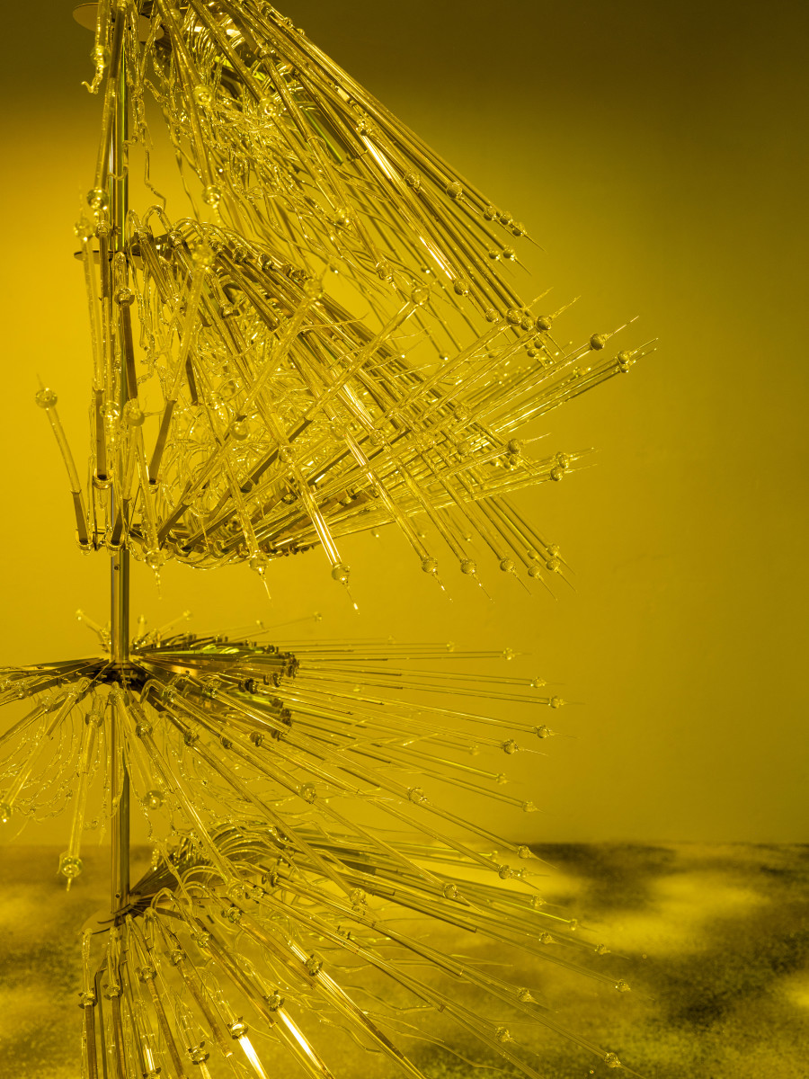 Exhibition View Duo Show Pauline Cordier & Rahel Oberhummer « Ce qui nous échappe » at Espace ContreContre, Saint-Maurice, 2026 / Photo: ©Etienne Malapert / Courtesy: The artists & EspaceContreContre. Disarmed — AP.1, borosilicate glass and stainless steel, sculpture: 154 × 110 × 110 cm, 2026