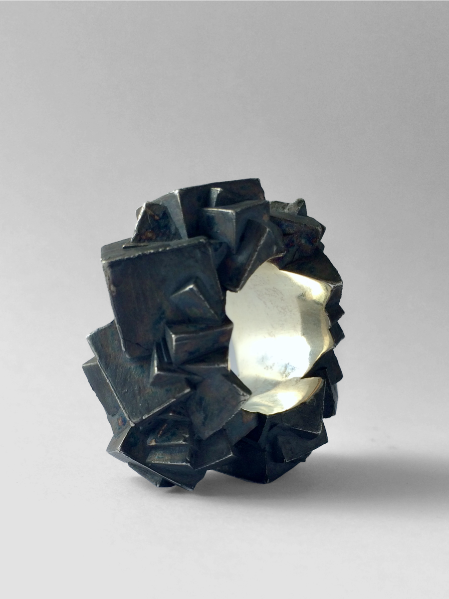 Bernhard Schobinger, Pyrit-Ring, 2022, Ring made of silver 925, 3.5 x 3.9 x 1.8 cm, Ring size, inner ⌀ 1.7 cm