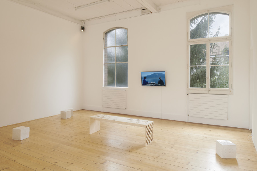 14. Exhibition view, Monika Emmanuelle Kazi, La cour des grands, 2022, Kunsthalle Friart Fribourg. Photo : Guillaume Python. Courtesy Kunsthalle Friart Fribourg