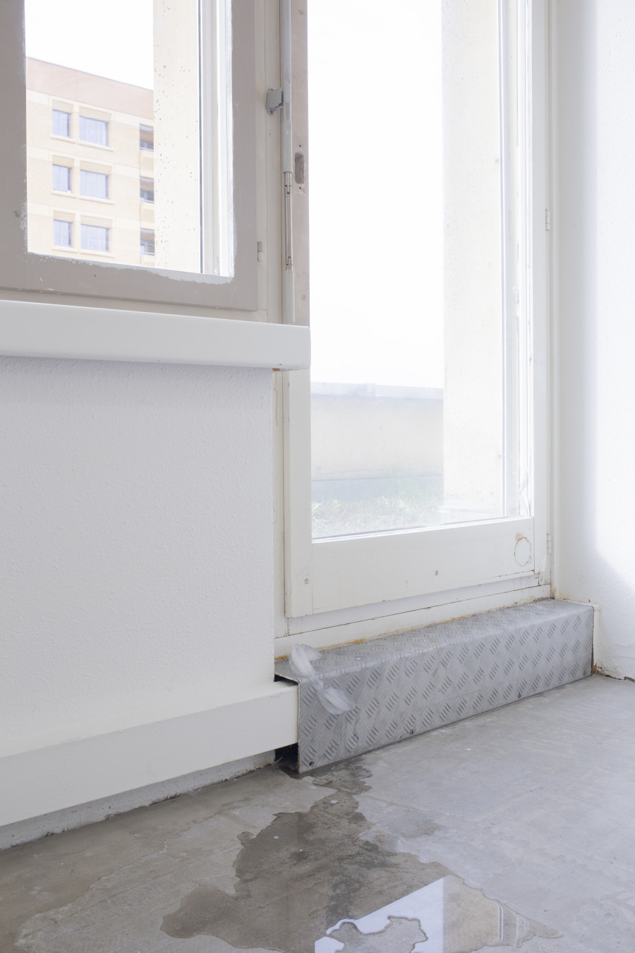Exhibition view, Memory Mold, HAMLET, 2024. Amélie Bodenmann, (Last night, or the night before), 2024, ice. Photo by Leevi Toija