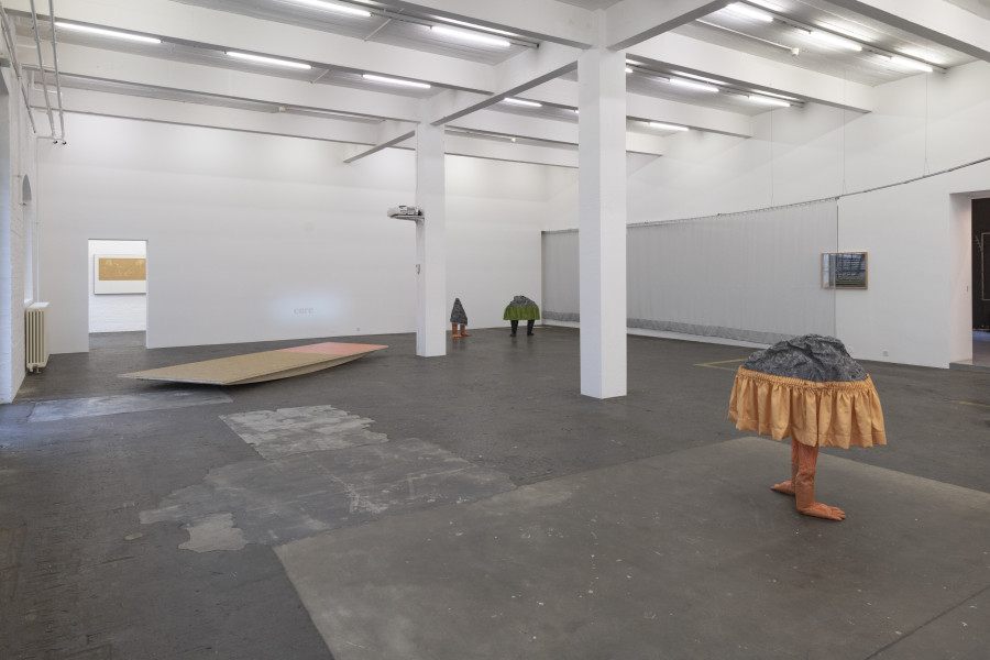 Gina Proenza, «Moving Jealousy», exhibition view, 2023. Photo: Kunst Halle Sankt Gallen, Sebastian Schaub. Courtesy of the artist and Kunst Halle Sankt Gallen.