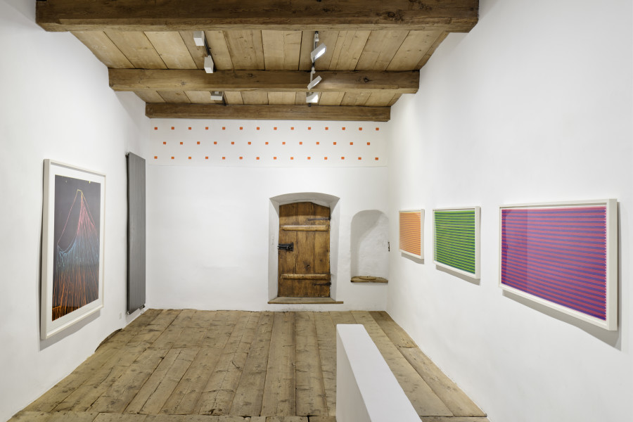 Andrea Büttner, Tent (psychedelic), 2012, Dan Walsh, Untitled (OGV-Violet, OGV-Green, OGV-Orange), 2007. Photo: Ralph Feiner, Courtesy of the artists and Galerie Tschudi