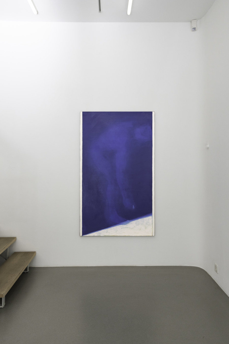 Installation view, Simon Martin, 13 images par seconde, 2023, Galerie Peter Kilchmann