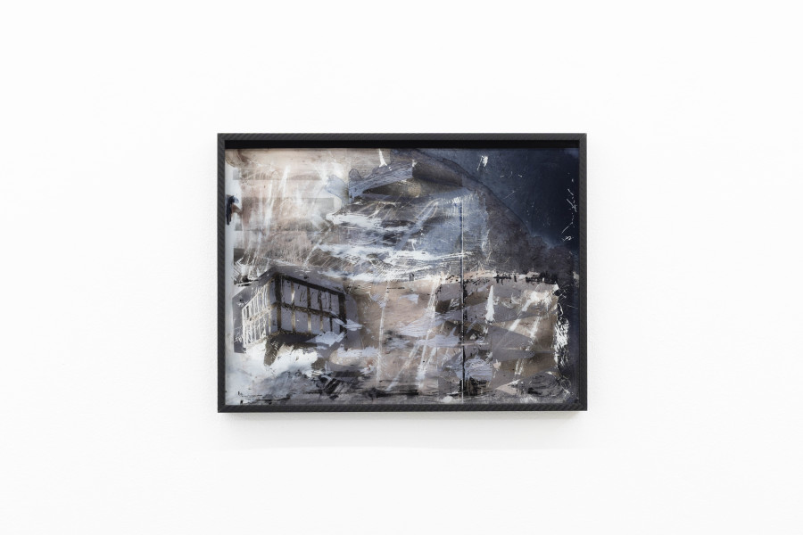Sebastian Haas, “Soon enough, in silence”; from the Solo Show “Reminisce-Supports” at KALI Gallery, Lucerne, CH; Oil, spraypaint on reverse glass, framed; 40 x 30 cm, 2025. Courtesy of the Artist and KALI Gallery. Photo by Kim da Motta