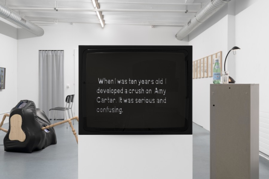 Joanie 4 Jackie Chainletter tapes, Jug Town Road by Tammy Rae Carland from The Velvet Chainletter, 1995, 4:3 (black and white, sound), 02:58’, Courtesy of Tammy Rae Carland and the Getty Research Institute, Los Angeles. Photos credits: marytwo