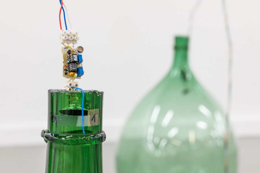 Exhibition view, Quido Sen, Sorgen Sie dafür, dass nach Ihrem Ableben Ihr Vorsterbekapital in richtige Hände kommt, Kunsthalle Luzern, 2023. Photo credit: Kilian Bannwart