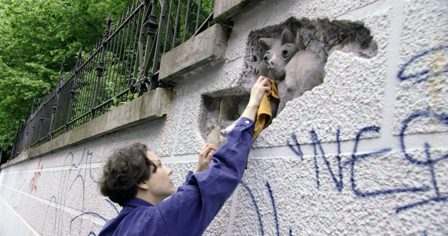 Martina Morger, Cleaning Her, 2021, Videostill, Courtesy die Künstlerin