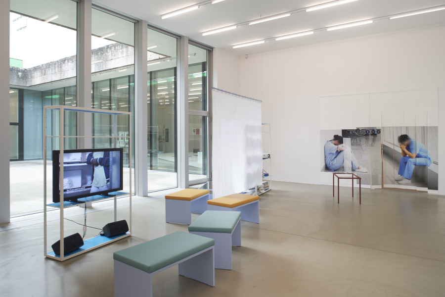 Installationsansicht Art as Connection 23.10.2021 – 9.1.2022, Aargauer Kunsthaus, Aarau. Foto: Dominic Büttner, Zürich