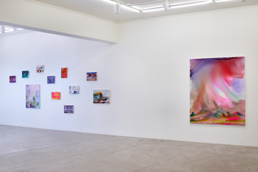 Exhibition view, Rebekka Steiger, ma quỷ vô đồng tử – ghosts without pupils, Galerie Urs Meile, 2023.