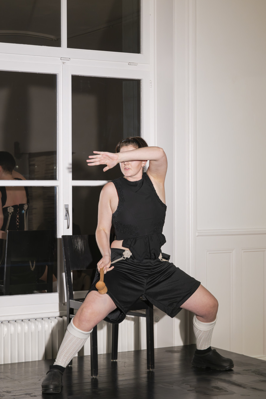 Sami Lea Samira Bernath, spooning&entre.les.montagnes, performance view Stadtgalerie Bern, 2025. Photography: Thalles Piaget. Copyright and courtesy of the artists and Stadtgalerie, Bern