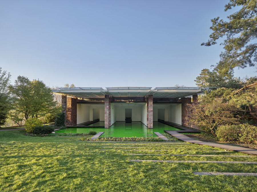 Installation view, Fondation Beyeler, Riehen/Basel, 2021 Courtesy of the artist; neugerriemschneider, Berlin; Tanya Bonakdar Gallery, New York / Los Angeles © 2021 Olafur Eliasson Photo: Mark Niedermann