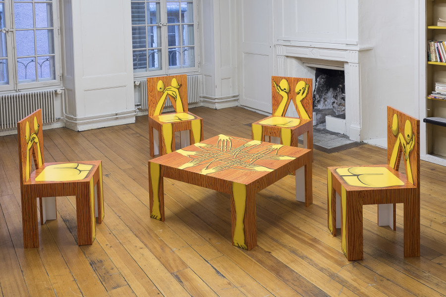 Sarah Margnetti, Intertwined/Deconstructed Furniture, 2020, Acrylic and oil paint on MDF, variable size. Photography: Sebastian Verdon/ all images copyright and courtesy of the artists, CAN Centre d’art Neuchâtel, Sans titre (2016).