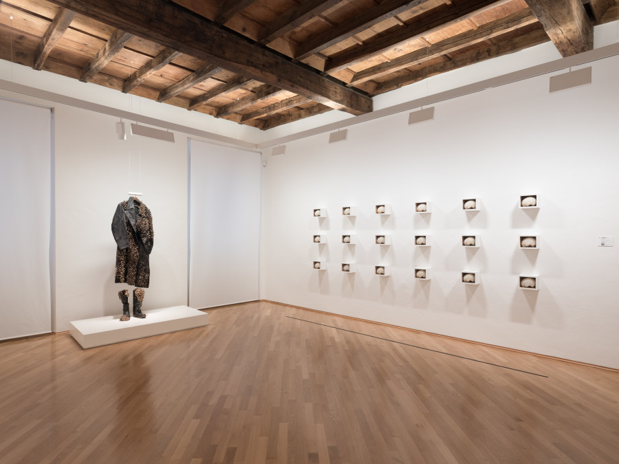 04. Installation view "Black or White. Works from the Collection 1935- 2021" © MASI Lugano, photo: Alfio Tommasini