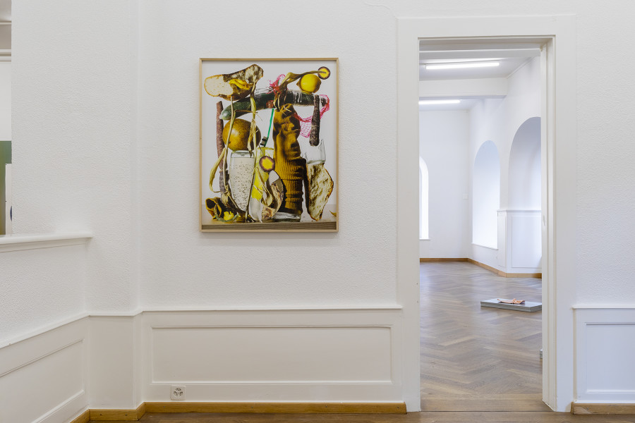 Installation view, Nicolas Polli, Izidora L. LETHE, TRACE, SET, PRINT!, KRONE COURONNE, 2022. Photo: © Guadelupe Ruiz