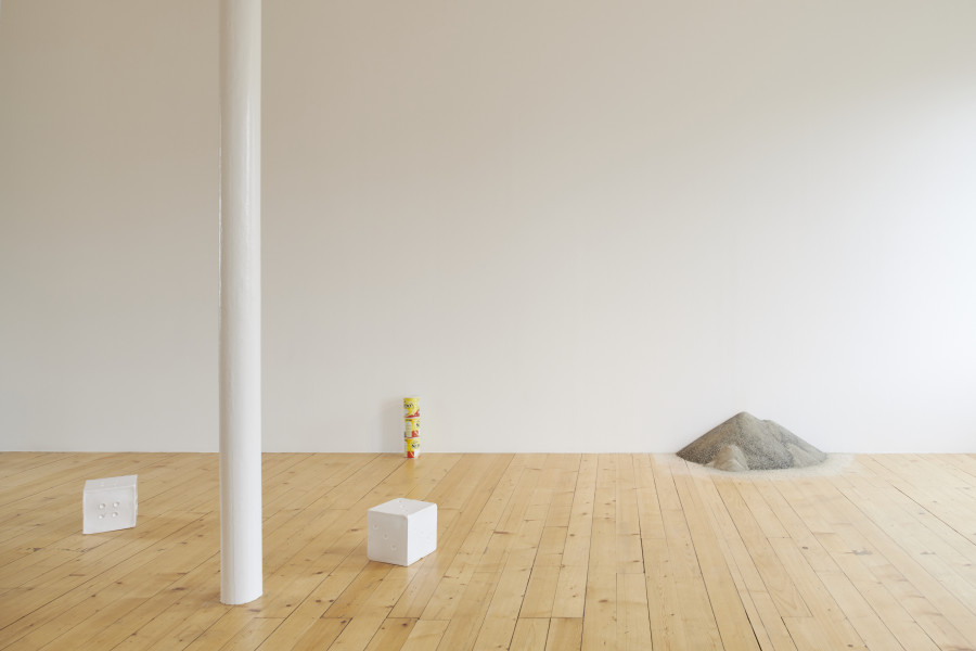 11. Exhibition view, Monika Emmanuelle Kazi, La cour des grands, 2022, Kunsthalle Friart Fribourg. Photo : Guillaume Python. Courtesy Kunsthalle Friart Fribourg
