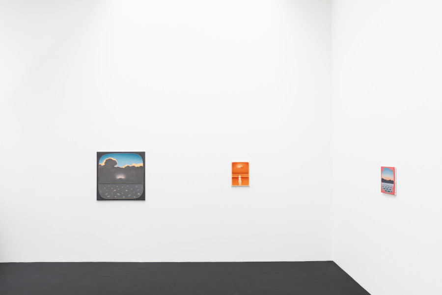 Caroline Bachmann, Lune rousse reflet, 2023 Exhibition view, Galerie Gregor Staiger, Zurich. Courtesy the artist and Galerie Gregor Staiger, Zurich Photography: Galerie Gregor Staiger, Zurich