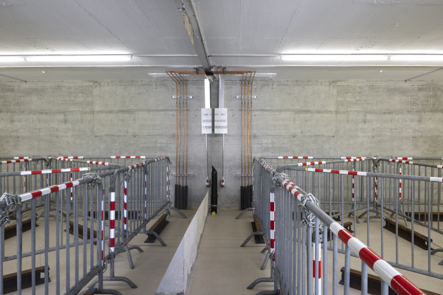 Baker Wardlaw, (discrete auto evaluation) apparatus, 2024, second hand foil mirror: cut, folded, and reassembled, 166 x 500 x 4 cm. Photography: Gina Folly / Copyright and courtesy of the artist and For, Basel
