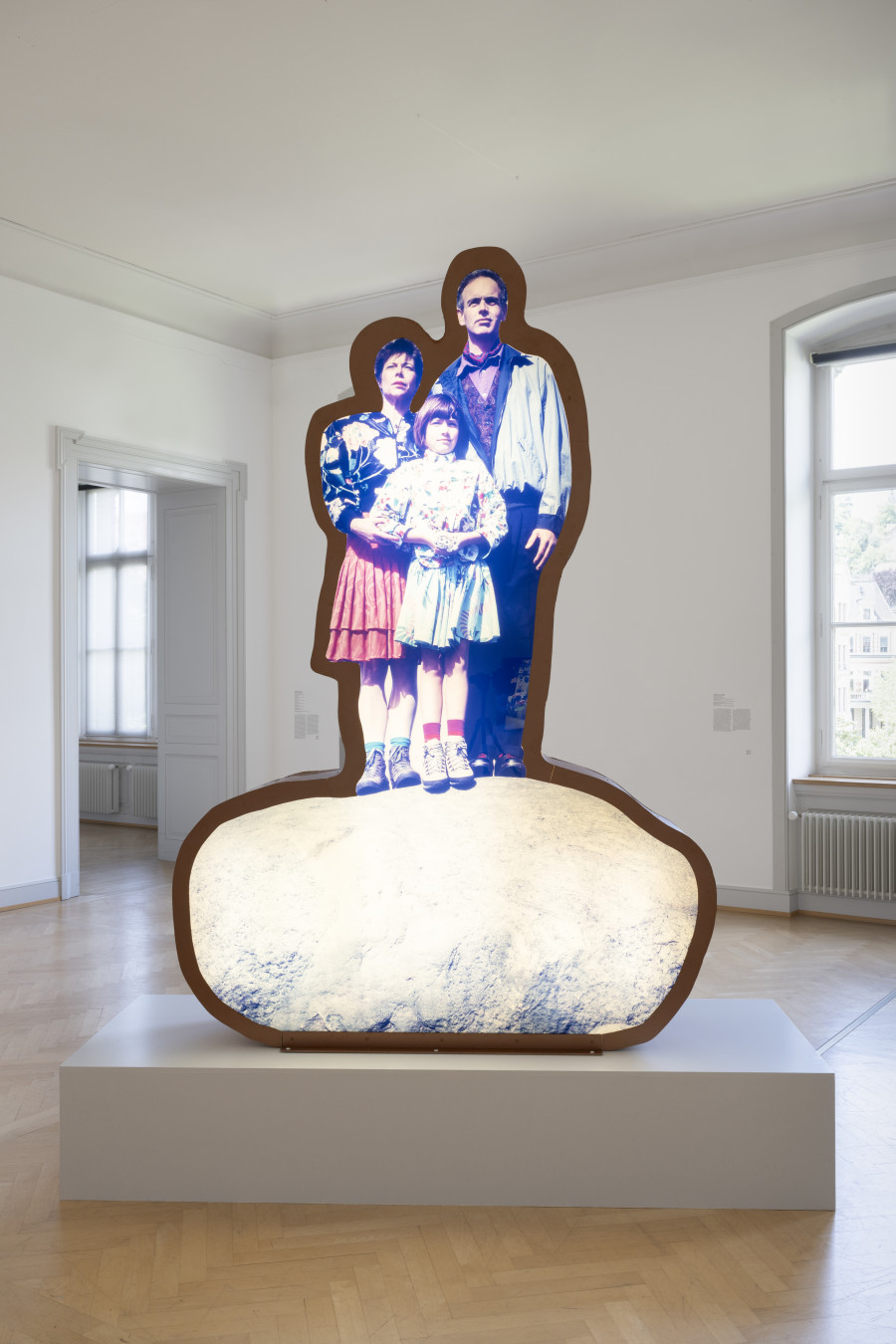 PINK de Thierry, Standing Stone, 1989, Exhibition view Burning Down the House: Rethinking Family, Kunstmuseum St. Gallen, June 1 to September 8, 2024 © Kunstmuseum St. Gallen, photo: Sebastian Stadler