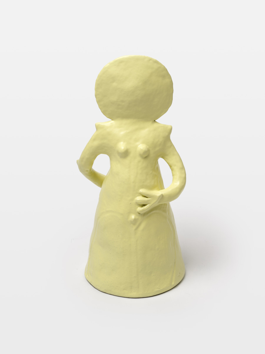 Mai-Thu Perret, Each time you bring it up it is new, 2024, Glazed ceramic, 54 x 25 x 24 cm. Photo: Mareike Tocha