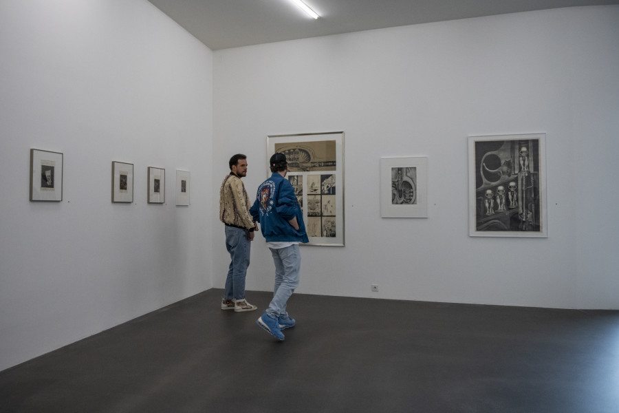 Machen Menschen Maschinen?, Hans-Ruedi Giger und Franz Anatol Wyss. Frühe Druckgraphiken, Views of the opening evening, 2023, © Kunsthaus Grenchen, Photos: Damian Byland.