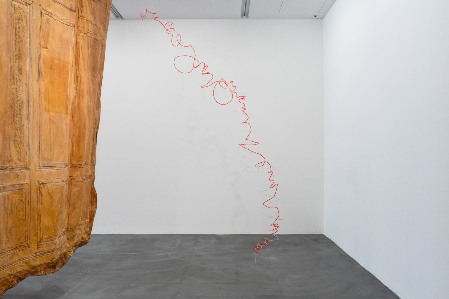 Exhibition view Berta Fischer, Untitled (red/clear), 2004, Heidi Bucher, Hautraum (Ricks Kinderzimmer, Lindgut Winterthur), 1987, gossamer, fish glue, latex, bamboo, wire. Sammlung Migros Museum für Gegenwartskunst. Photo: Studio Stucky, copyright Berta Fischer and The Estate of Heidi Bucher