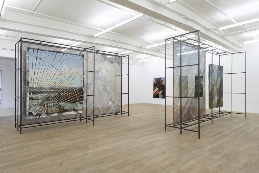 Installation view, „Eva Nielsen: Limestone“. Courtesy of the artist and Galerie Peter Kilchmann, Zurich, Paris. Photo: Sebastian Schaub.