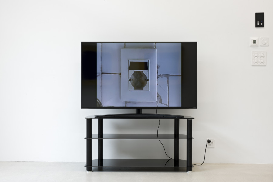 Emanuele Marcuccio and Massimiliano Bomba, Milano 2024, 2024, Video loop, 13 min. Damien & The Love Guru, 2024. Courtesy of the artist and Damien & The Love Guru, Brussels/Zürich. Photo: Gina Folly